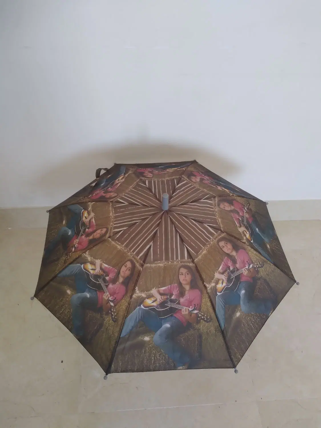چتر|اسباب و اثاث بچه|شیراز, گل سرخ|دیوار