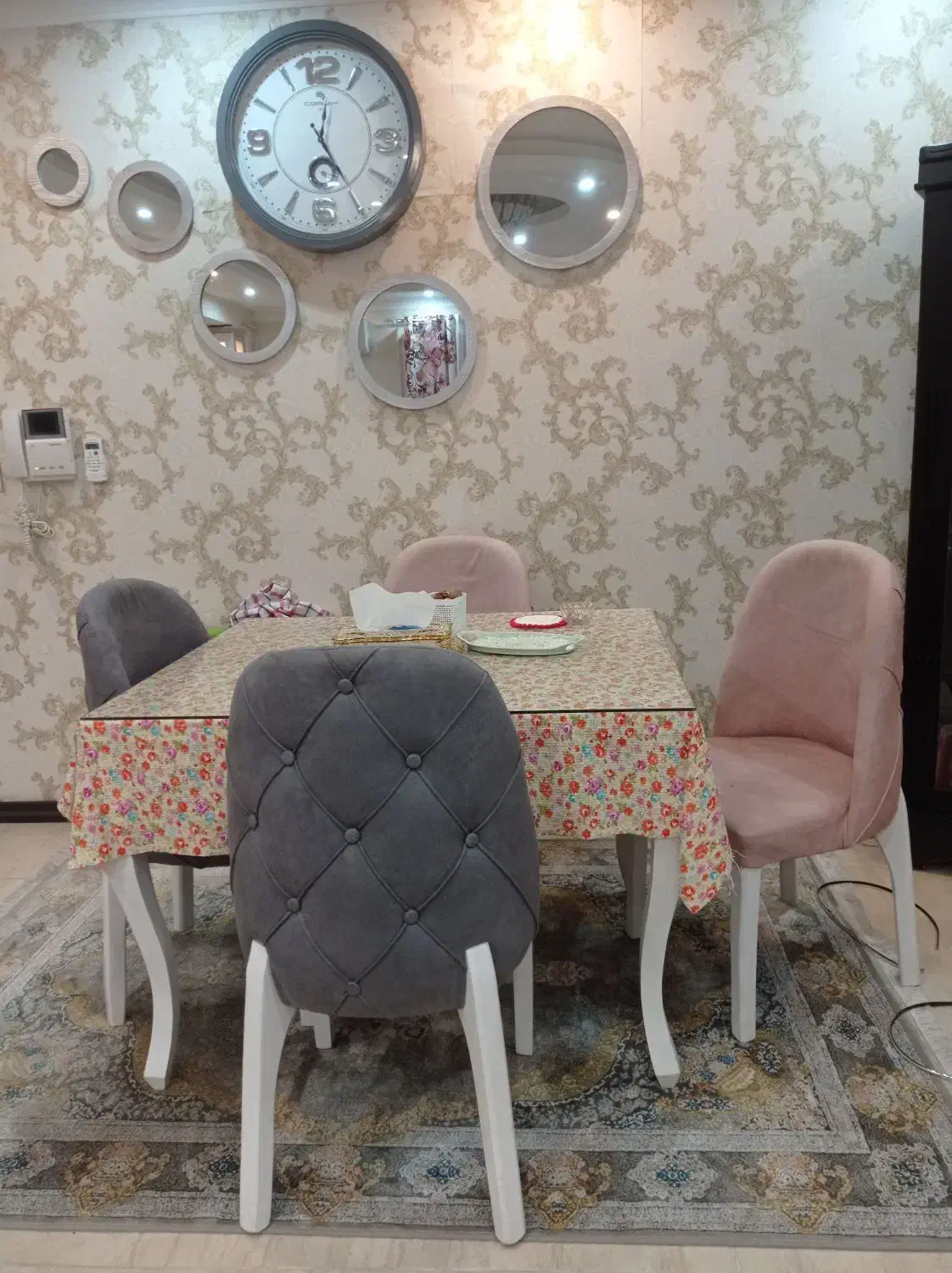 ست مبل و میزناهارخوری|مبلمان خانگی و میز عسلی|رشت, گلباغ نماز|دیوار