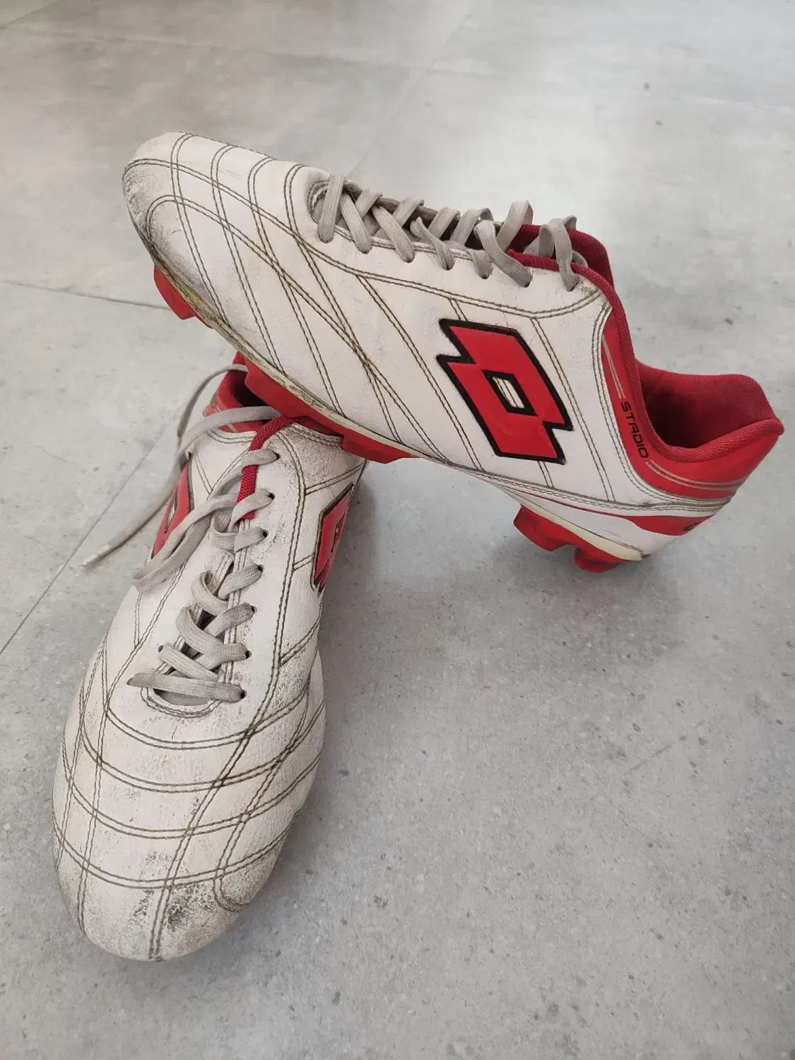 کتونی ورزشی لوتو|کیف، کفش، کمربند|هشتگرد, سعید آباد|دیوار