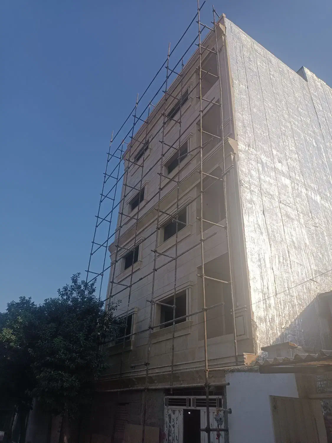 نیاز مند ی استادکار داربست و ایزوگام|خدمات پیشه و مهارت|گرگان, |دیوار