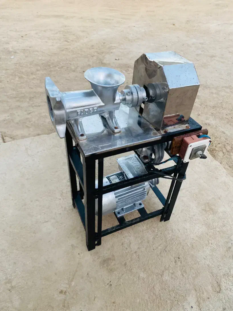 چرخ گوشت صنعتی در هد نو قیمت مفت|خردکن، آسیاب، غذاساز|شیراز, گلستان|دیوار