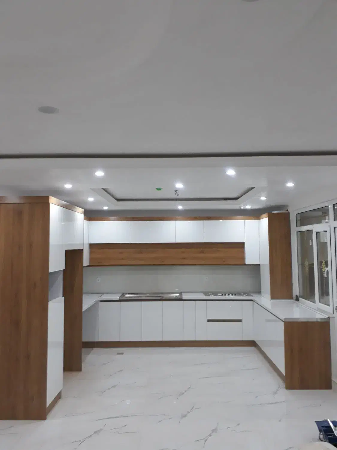 طراحی‌ و ساخت انواع کابینت و کمد دیواری|جاکفشی، کمد، دراور|پرند, فاز ۴|دیوار