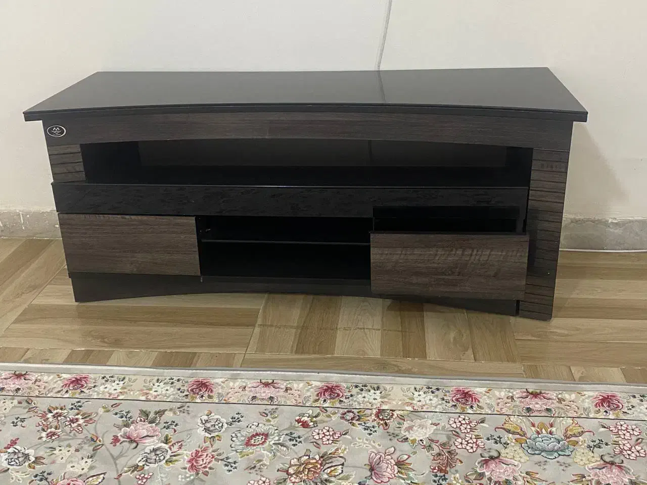 میز تلویزیون به فروش می رسد|میز تلویزیون|سرپل ذهاب, |دیوار