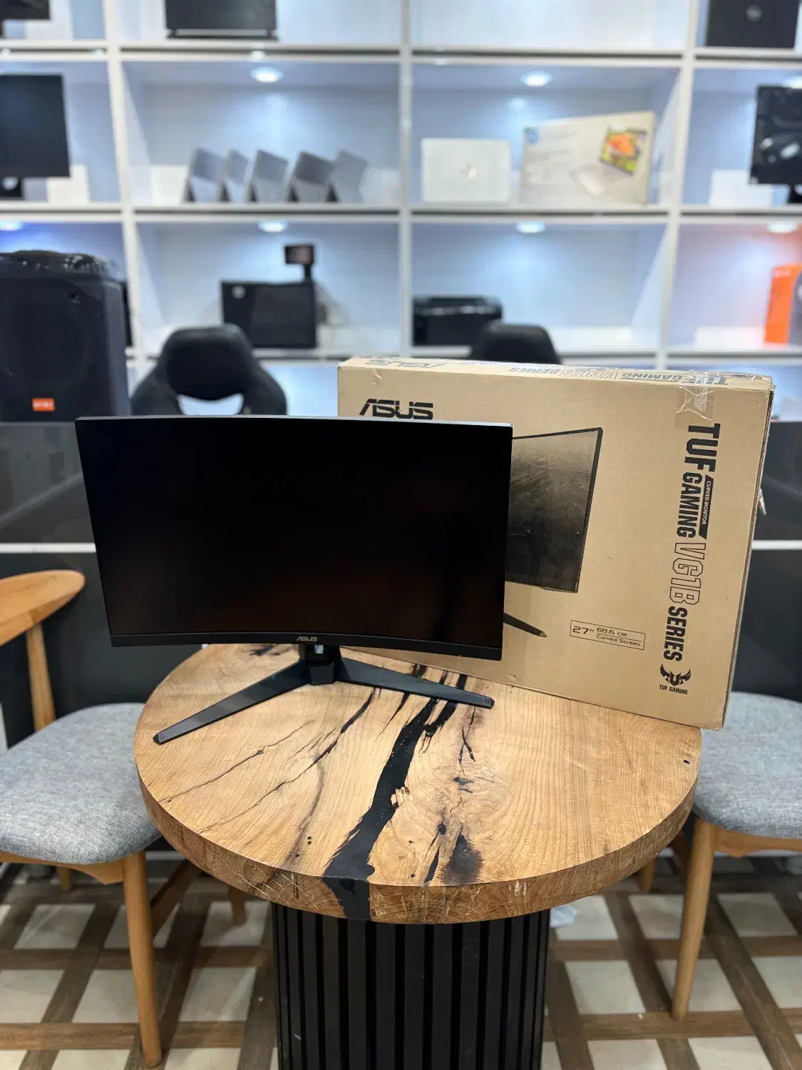 مانیتور گیمینگ خمیده ASUS|قطعات و لوازم جانبی رایانه|بندر کنگان, |دیوار