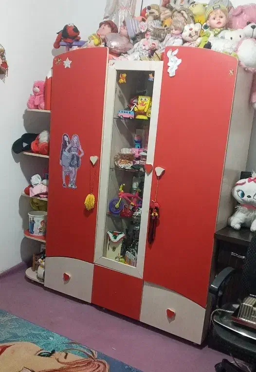 کمد دو تیکه و میز تحریر در حد نو سالم و تمیز|جاکفشی، کمد، دراور|پاکدشت, پاکدشت (مامازند)|دیوار