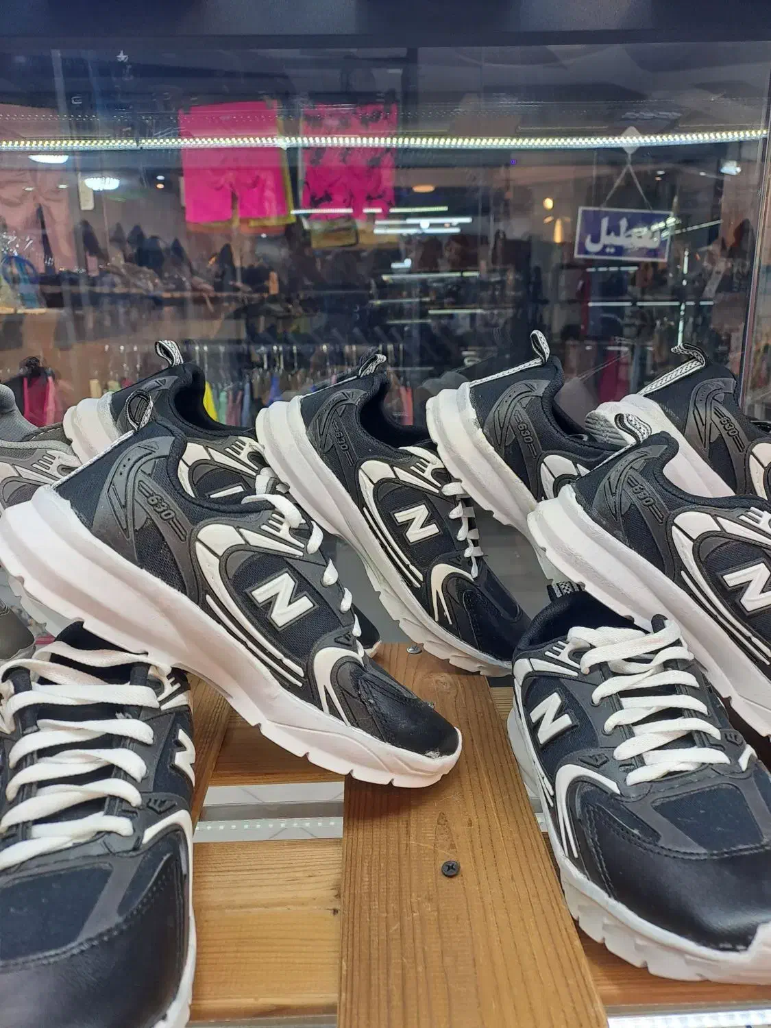 حراج کتونی فقط ۴۵۰|کیف، کفش، کمربند|نی‌ریز, |دیوار