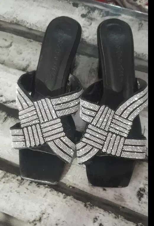 صندل مجلسی|کیف، کفش، کمربند|چالوس, |دیوار