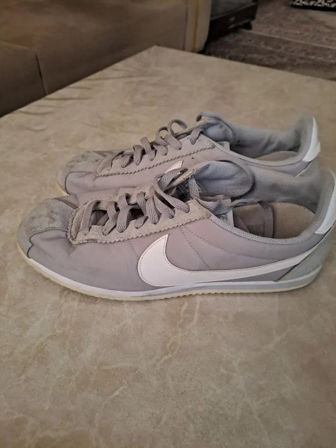 کتونی نایک|کیف، کفش، کمربند|هشتگرد, هشتگرد قدیم|دیوار