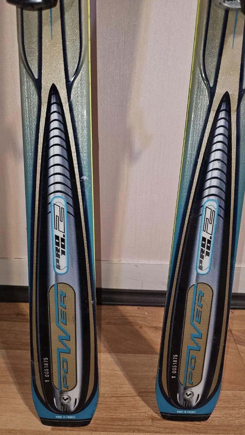 اسکی  آکبند ریس  Rossignol به همراه فیکس Salomon|ورزش‌های زمستانی|تهران, زرگنده|دیوار