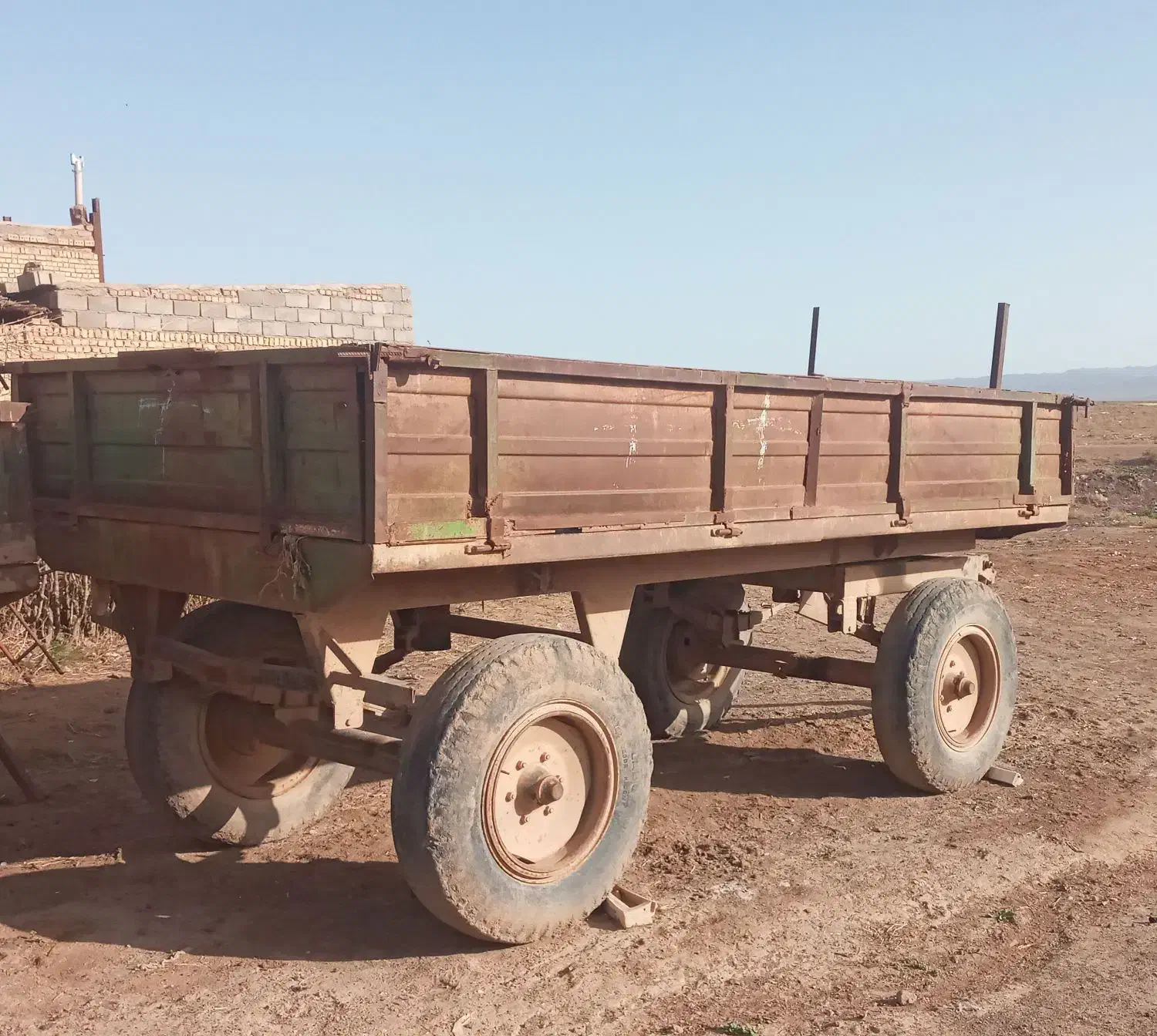 تریلی چهار چرخ|ماشین‌آلات صنعتی|طاغنکوه, |دیوار