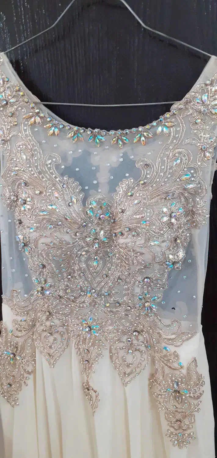 لباس مجلسی|لباس|اراک, |دیوار