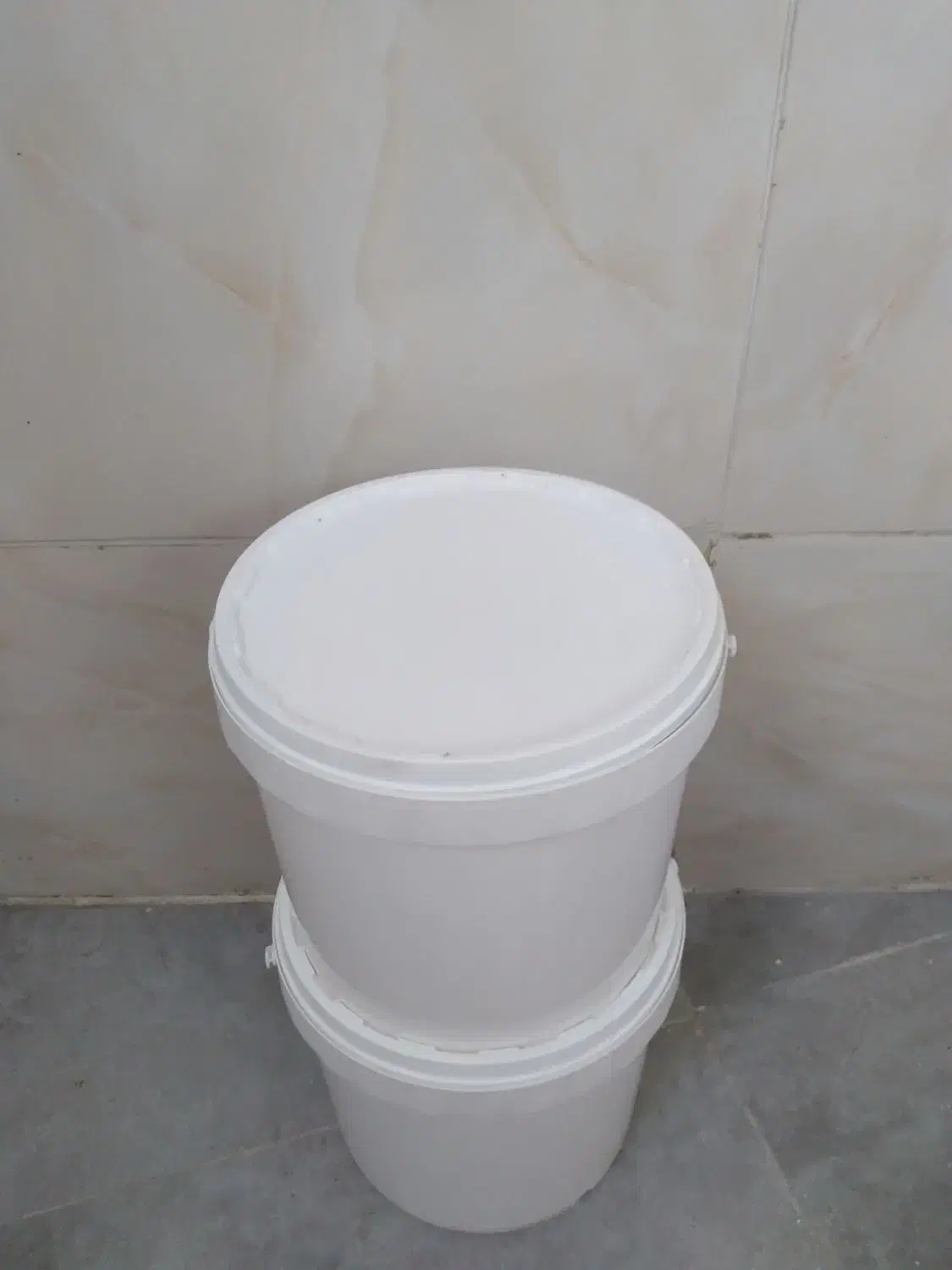 سطل ۱۲ کیلویی دردار|ظروف نگهدارنده، پلاستیکی، یک‌بارمصرف|املش, |دیوار