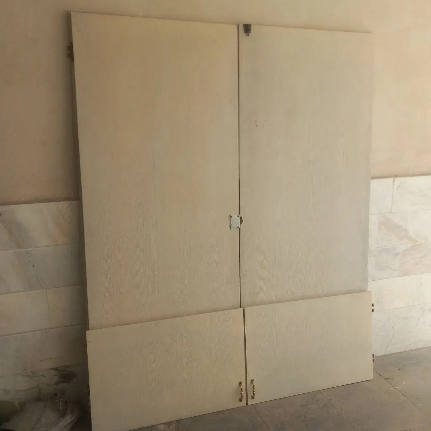 ۴عدد درب کمد دیواری بالا وپاین درحد نونو|جاکفشی، کمد، دراور|رباطکریم, رباطکریم|دیوار