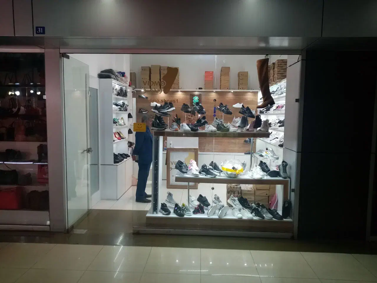 معاوضه یک باب مغازه بایک واحد آپارتمان هستم|فروش آپارتمان|گرگان, |دیوار