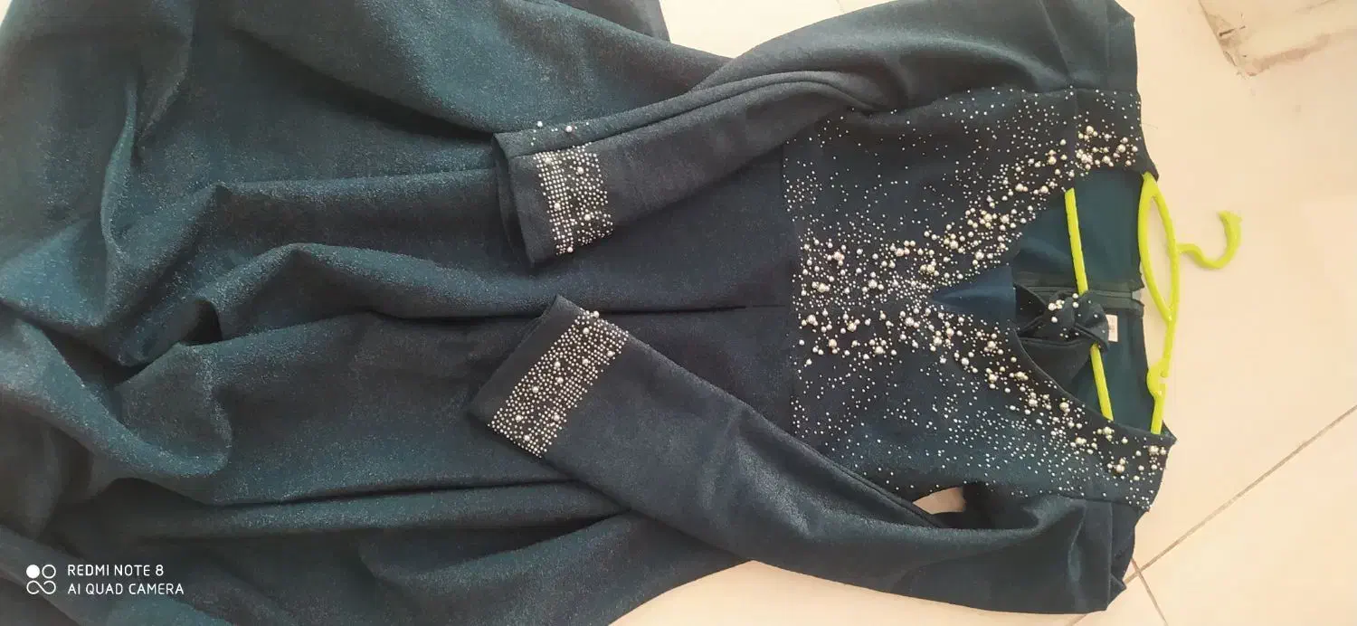 لباس مجلسی|لباس|رباطکریم, رباطکریم|دیوار