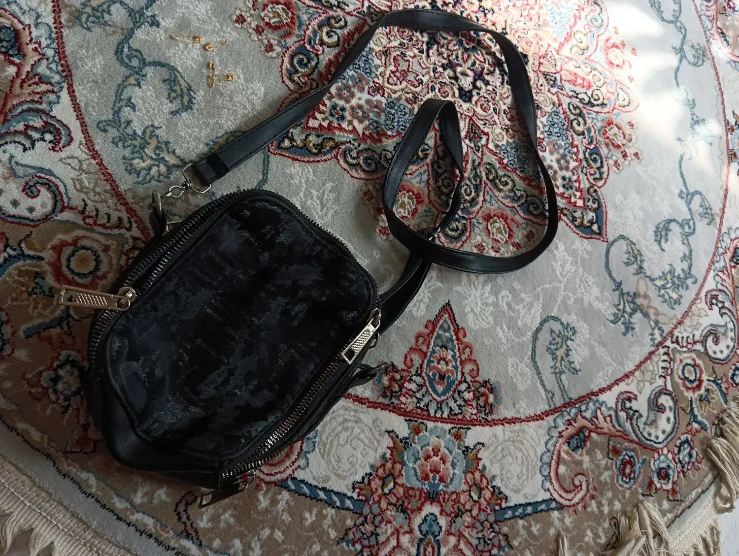 کیف گردنی هست سالم به شرط فوری با تخفیف|کیف، کفش، کمربند|ری, تقی آباد|دیوار