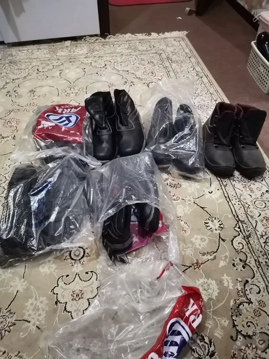 کفش ایمنی|کیف، کفش، کمربند|شاهینشهر, فردوسی|دیوار