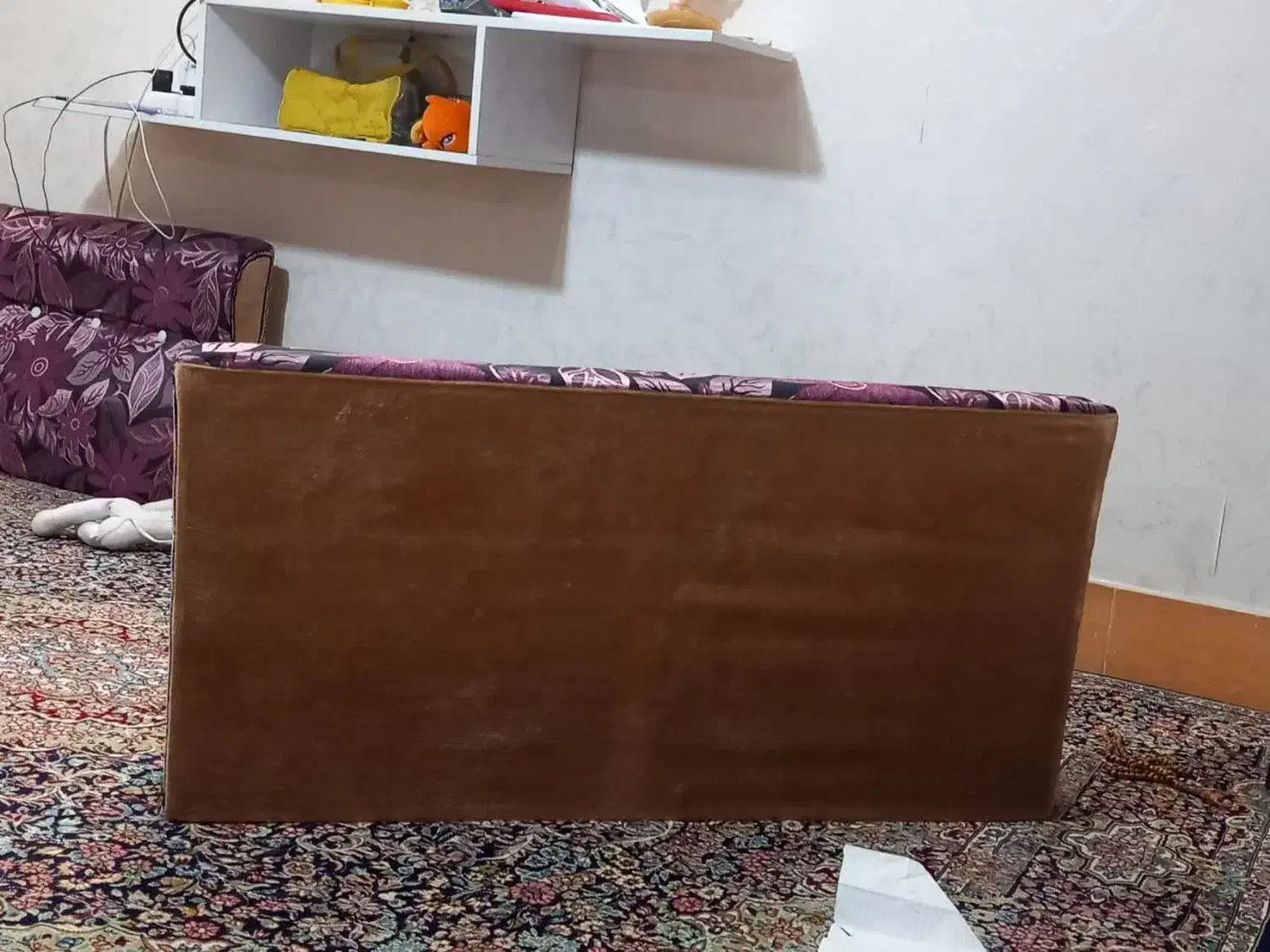 پشتی|پشتی|ملایر, |دیوار