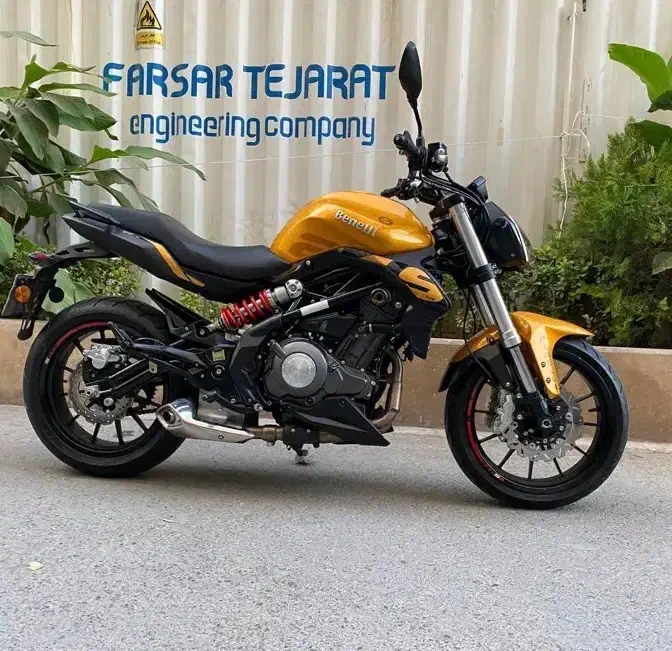 بنلی۳۰۰ جفت سیلندر|موتورسیکلت|خرم‌آباد, |دیوار