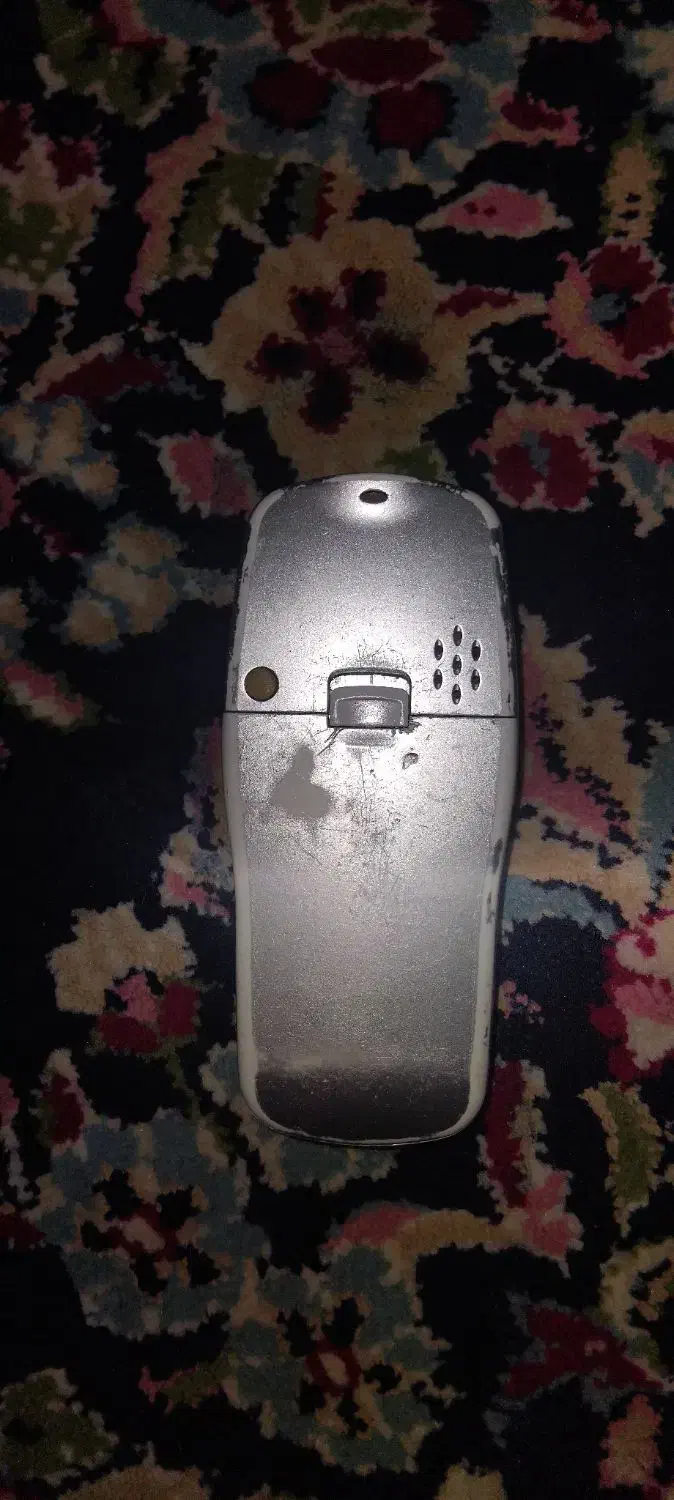 گوشی الجی خیلی قدیمی کلکسیونی وسالم|موبایل|یزد, |دیوار