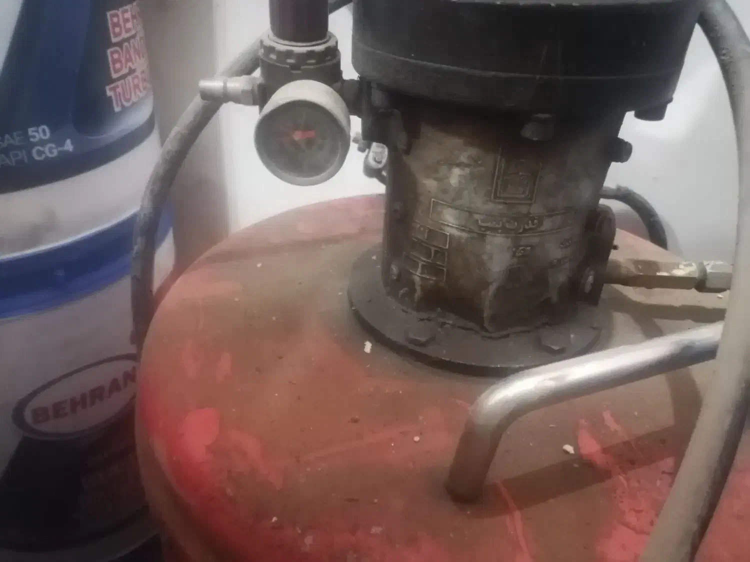 گریس پمپ برقی|فروشگاه و مغازه|تربتحیدریه, منظر|دیوار