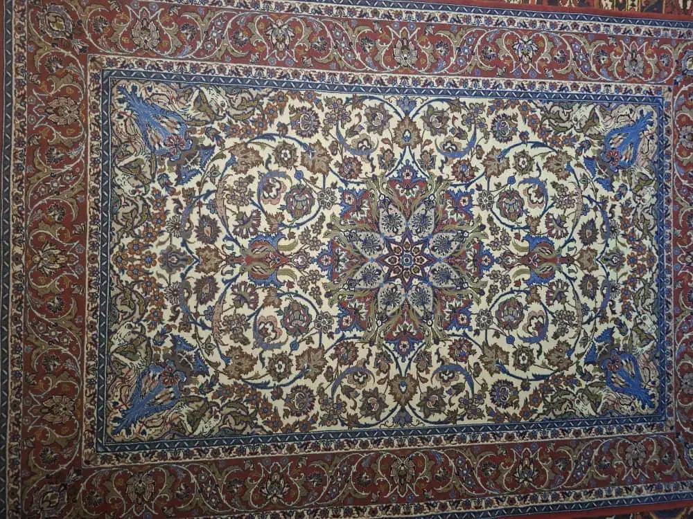 قالیچه دستباف ابریشم|فرش|اصفهان, قلعه طبره|دیوار