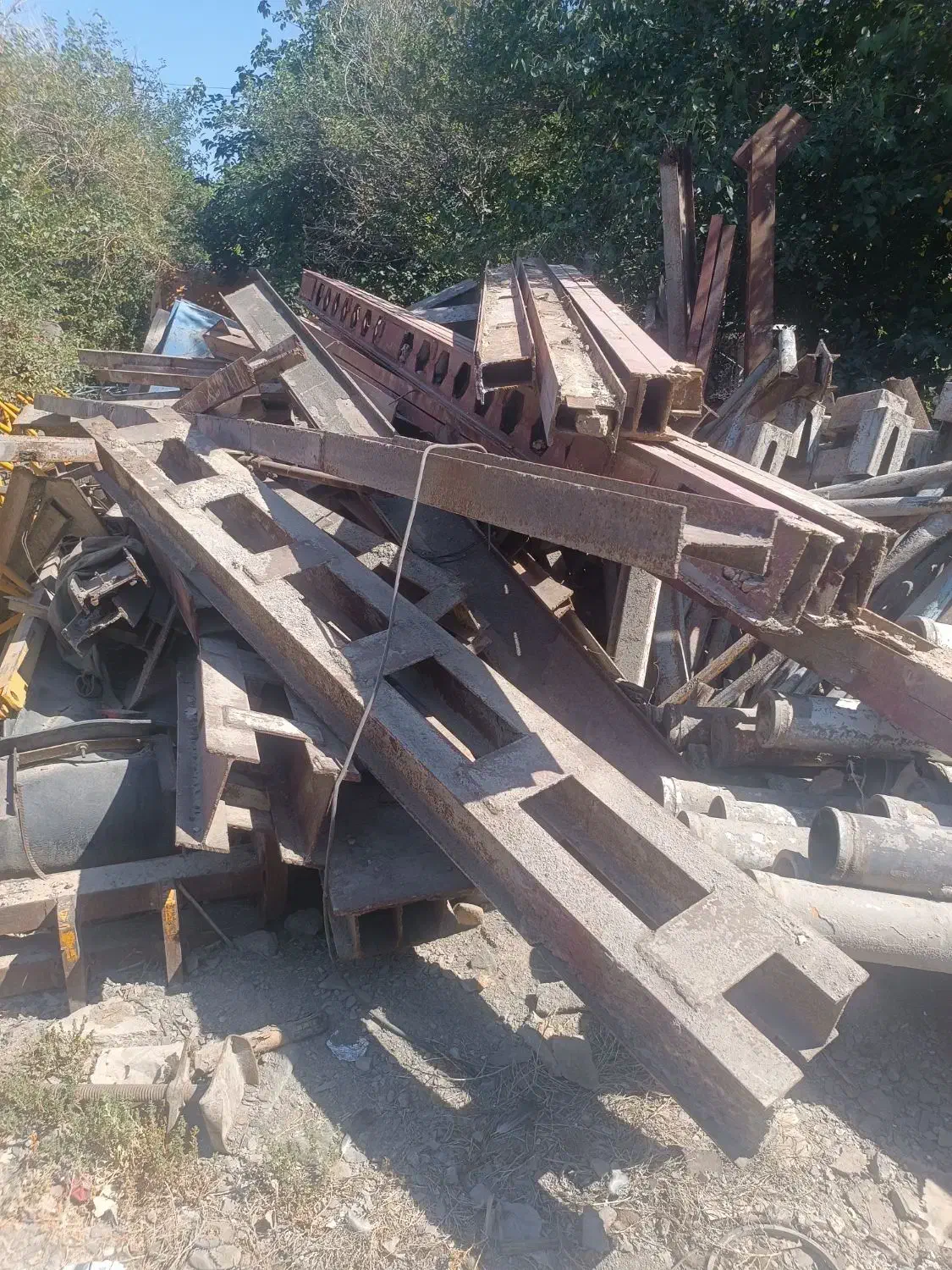 خریدوفروش ضایعات اهن وکلیه فلزات سراسر مشهد|عمده‌فروشی|مشهد, هفده شهریور|دیوار