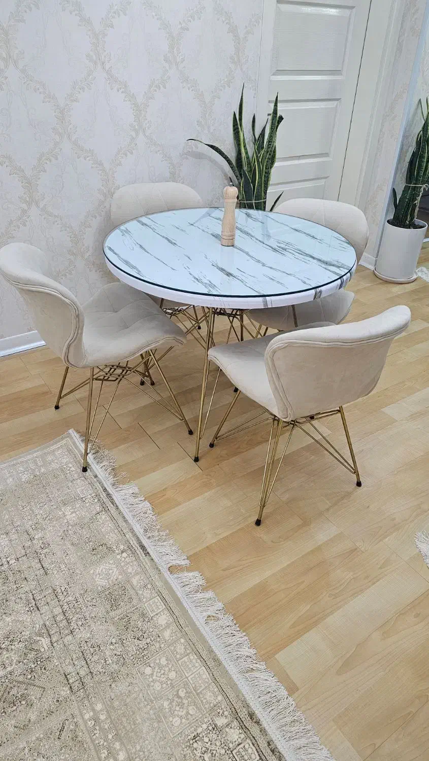 غذا خوری ۴نفره|میز و صندلی غذاخوری|پرند, فاز ۵|دیوار