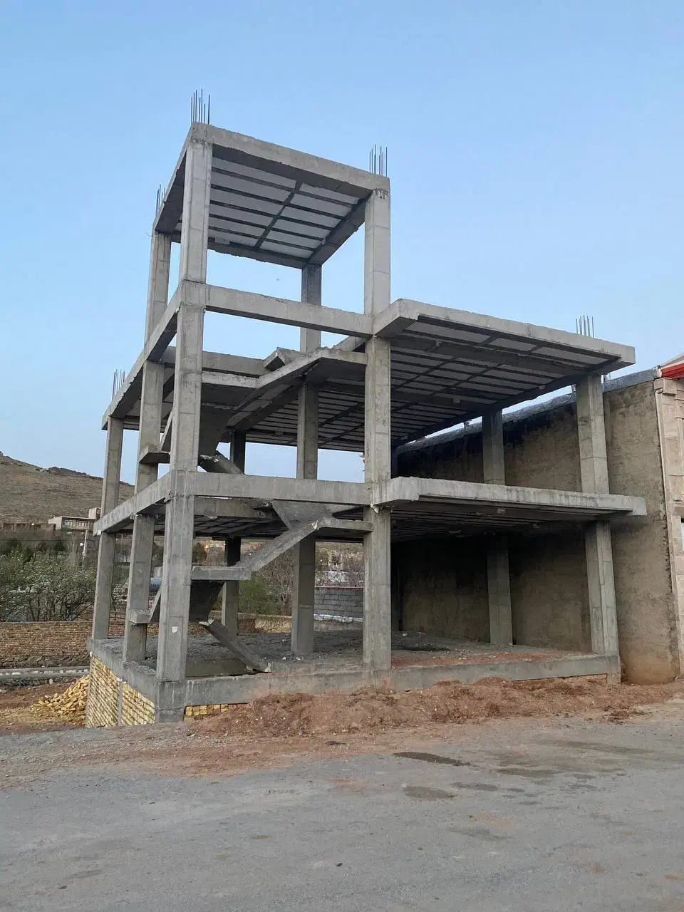 اجرای اسکلت بتن|خدمات پیشه و مهارت|شازند, |دیوار