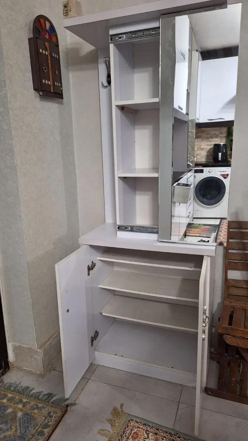 جاکفشی|جاکفشی، کمد، دراور|مسجد سلیمان, |دیوار