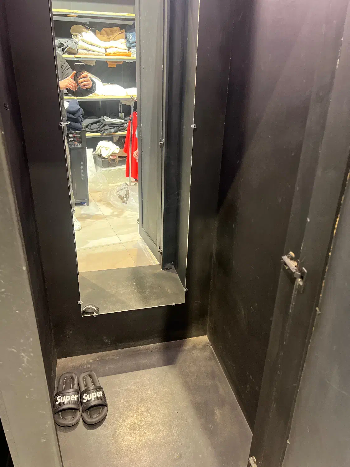 اتاق پرو|فروشگاه و مغازه|رشت, امین الضرب|دیوار