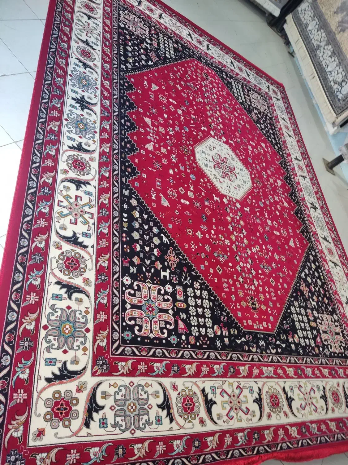 فرش ماشینی ۷۰۰ شانه با تراکم ۲۵۵۰ اصل تک سایز|فرش|هشتگرد, شهرک ولیعصر (مصلی)|دیوار