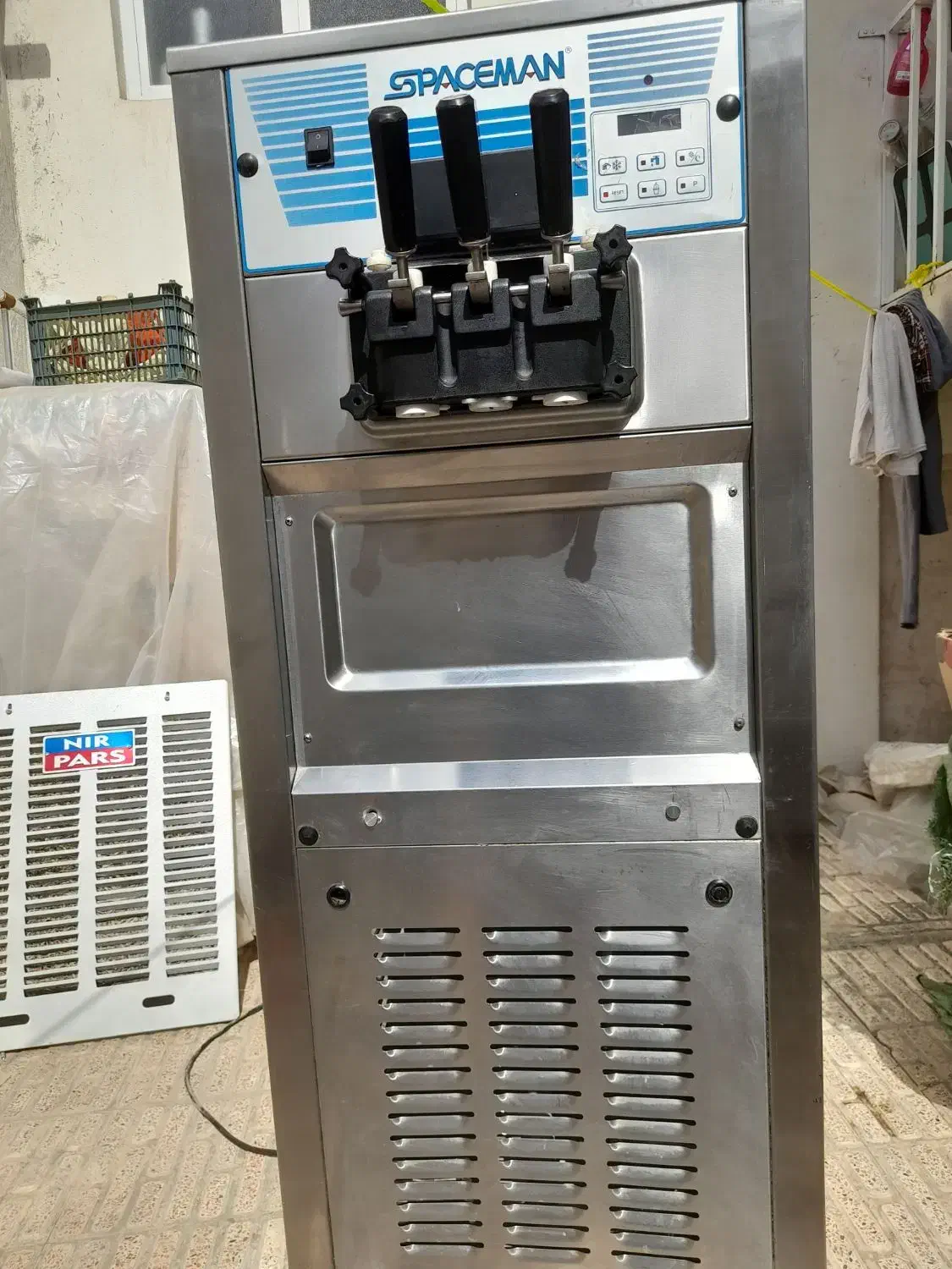 دستگاه بستنیی قیفی تکفاز صفر 2023|کافیشاپ و رستوران|ارومیه, |دیوار