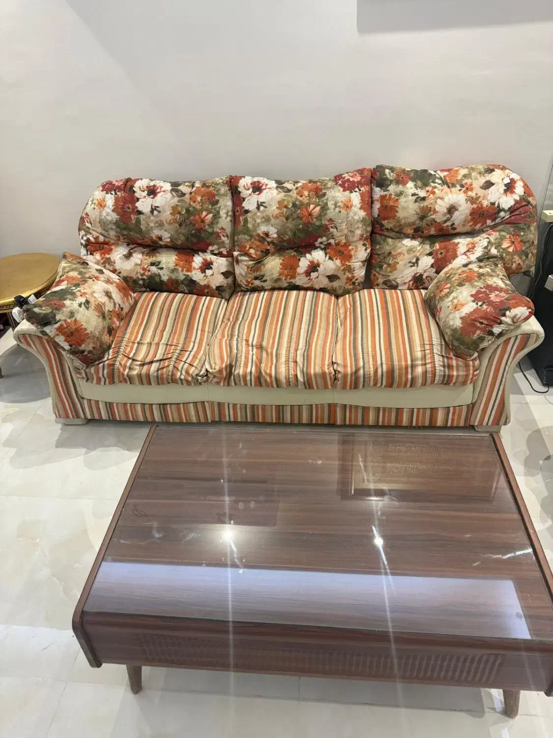 مبلمان راحتی هفت نفره|مبلمان خانگی و میز عسلی|تهران, امجدیه (خاقانی)|دیوار