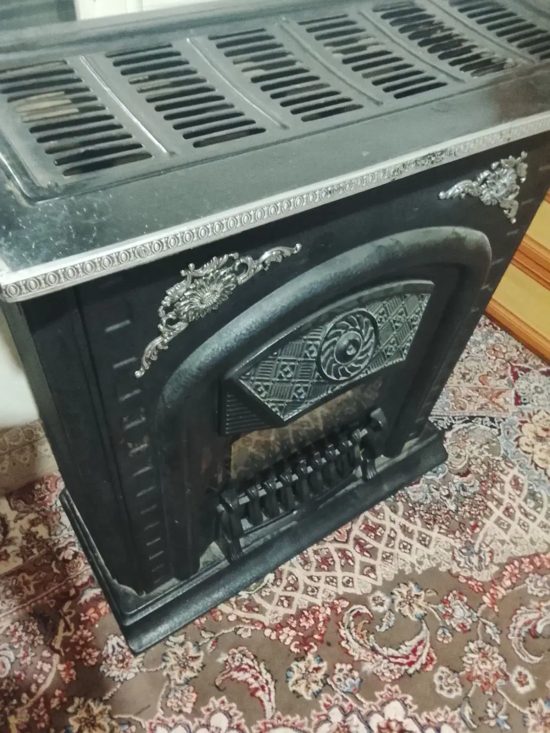 بخاری گازی در حد نو|بخاری، هیتر، شومینه|میانه, |دیوار