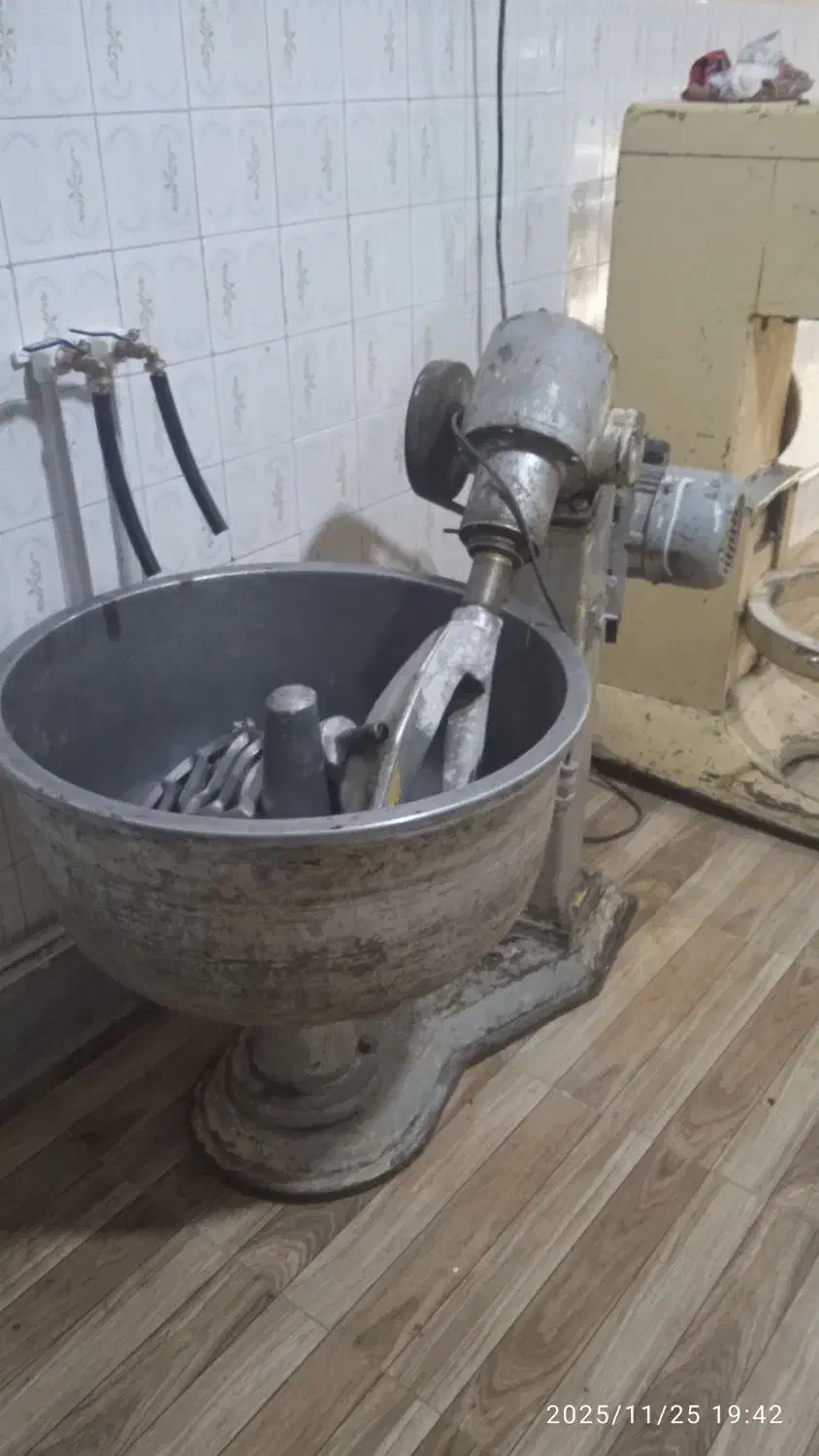 فروش لوازم میکسر قنادی وفانتزی تکی کامل پارس آباد|ماشین‌آلات صنعتی|اردبیل, |دیوار