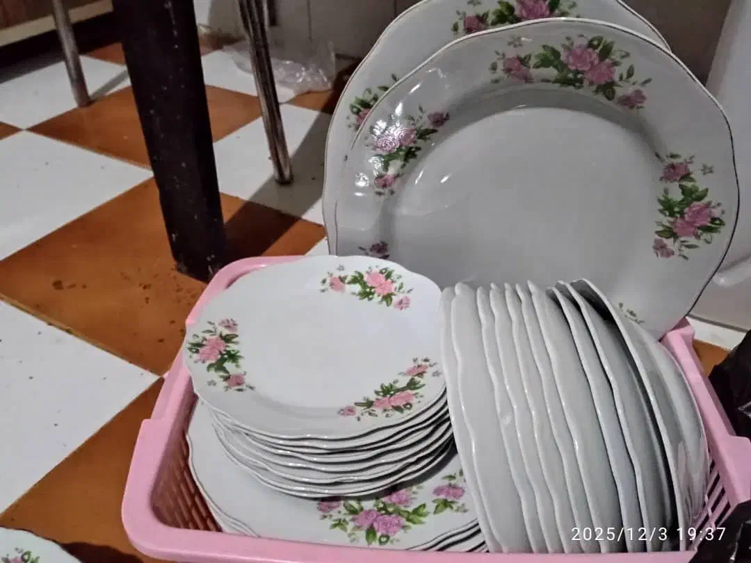 سرویس چینی سفره غذا|ظروف سرو و پذیرایی|شیراز, وزیرآباد|دیوار