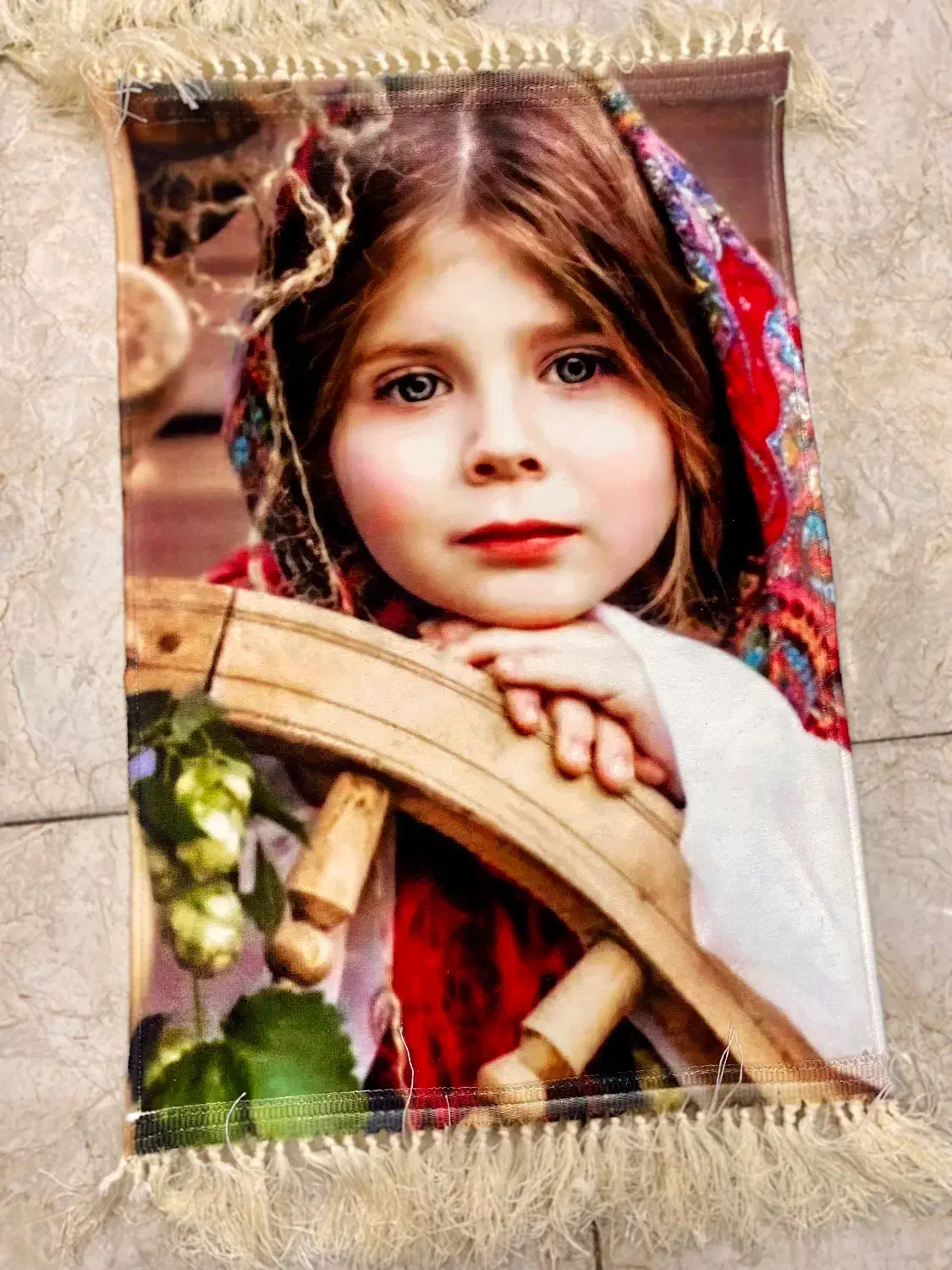 هدیه ای خاص برای روز زن و مادر|تابلو فرش|شیراز, لب آب|دیوار