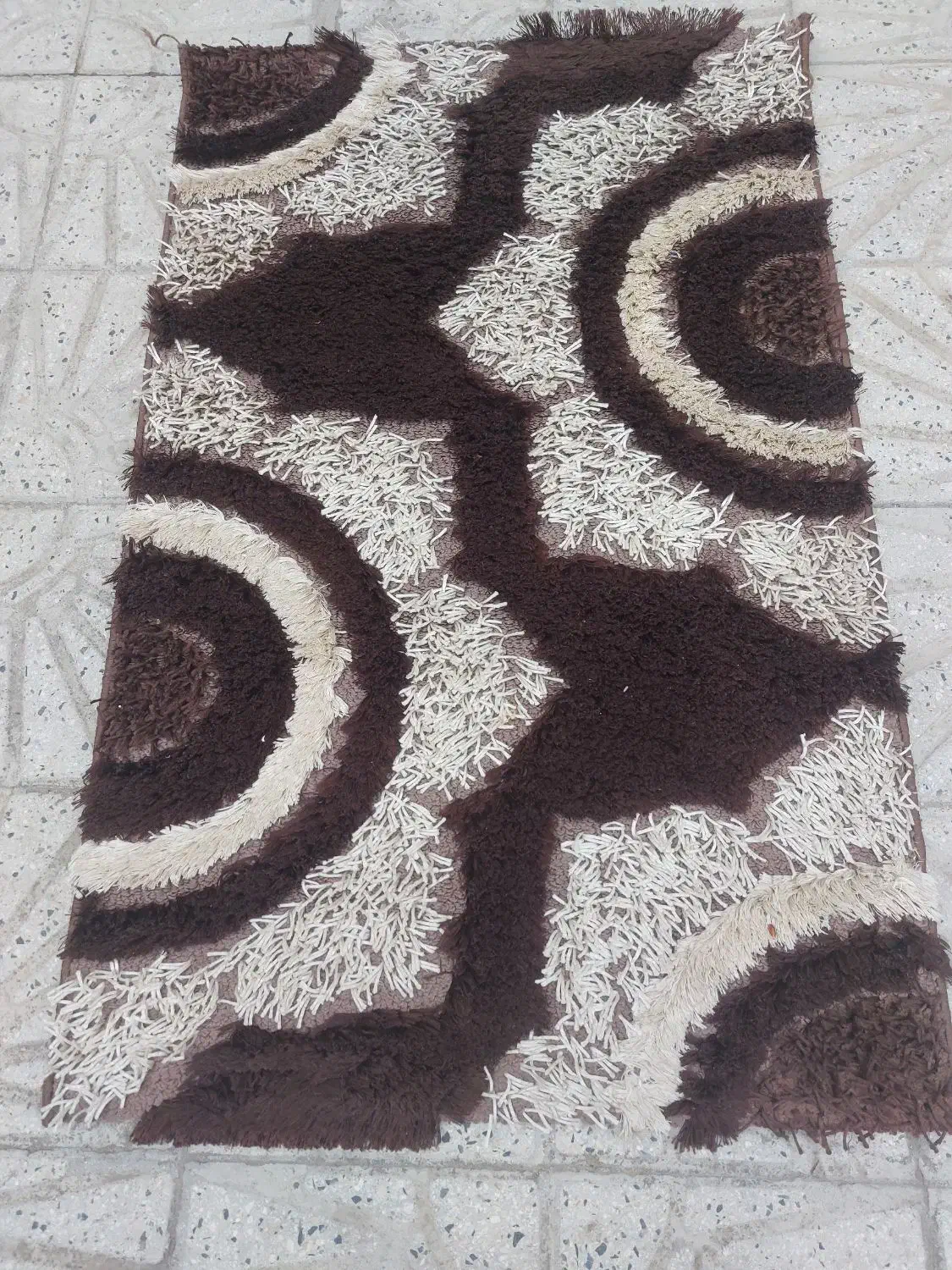 پادری پرز دار|پادری|همدان, |دیوار