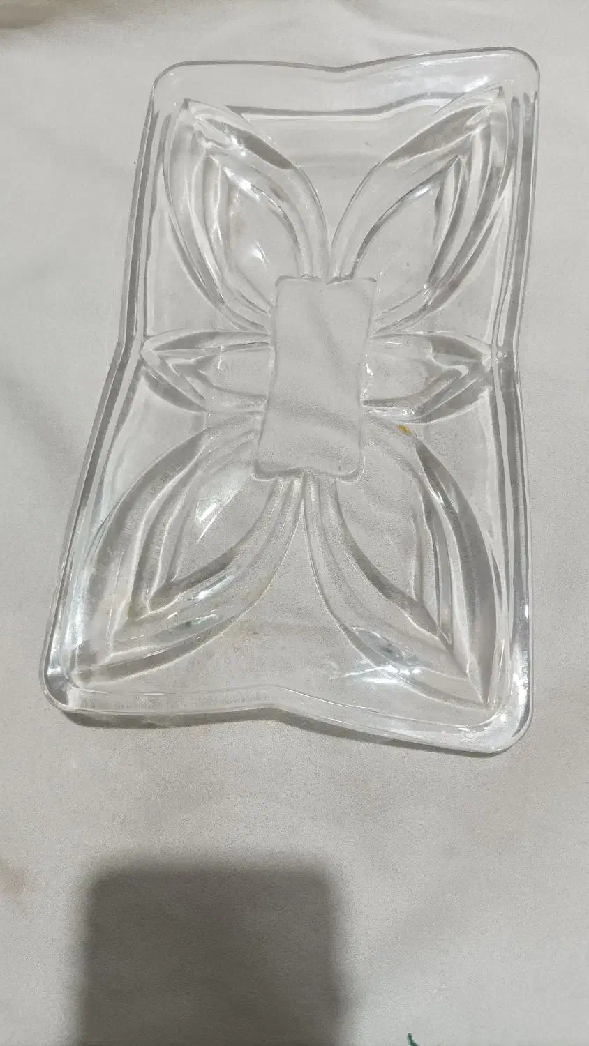 تعدادی ظرف|ظروف پخت‌وپز|زاهدان, |دیوار