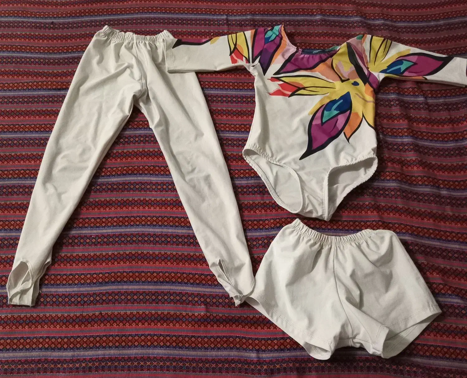 لباس ژیمناستیک برای ۸ الی ۹ سال|کفش و لباس بچه|اصفهان, فردوان|دیوار