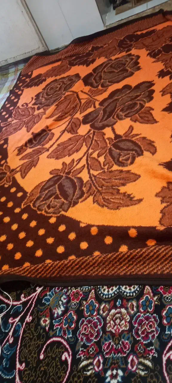 سه عدد پتو و رختخواب|رختخواب، بالش، پتو|مشهد, رده|دیوار