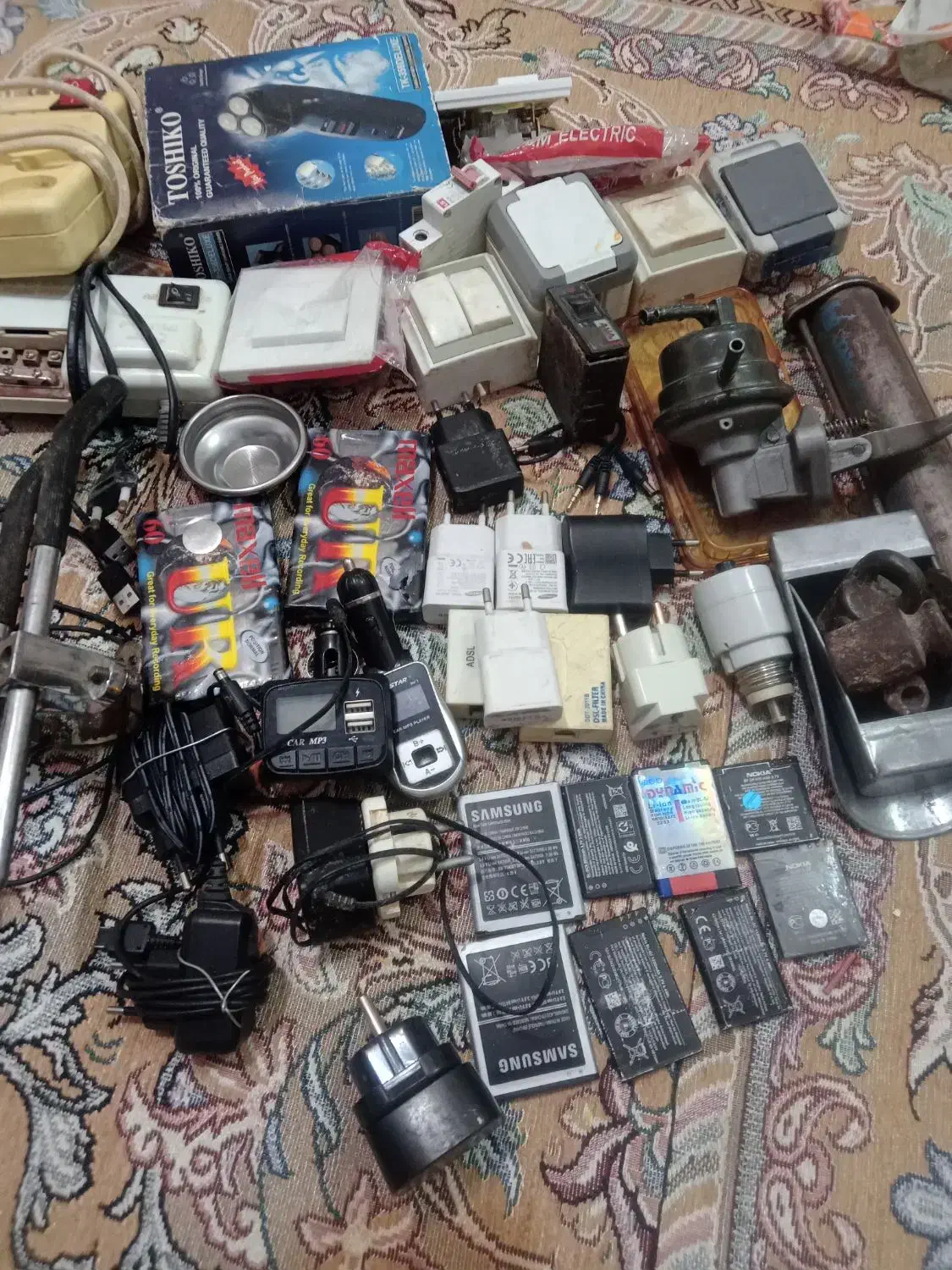 فروش تعداد لوازم جانبی گوشی وشخصی|لوازم جانبی موبایل و تبلت|تربت‌حیدریه, ترمینال|دیوار