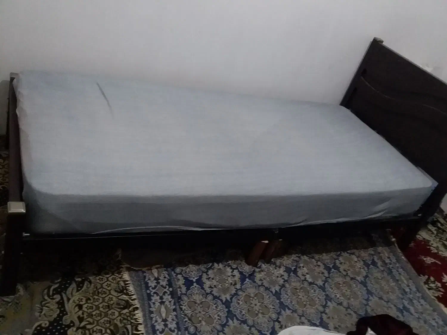 تخت تک نفر ه مناسب جوان و نوجوان و سالخورده|تخت و سرویس خواب|تهران, جوادیه|دیوار
