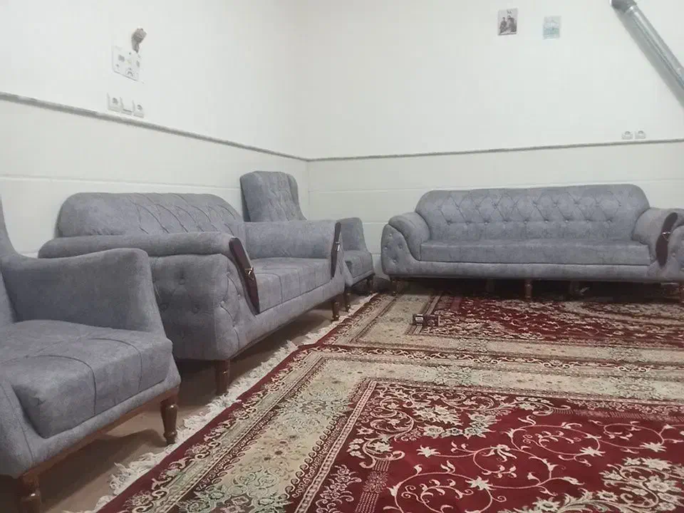 ۲ عدد دونه ی ۵ملیون فرش قدیمی کاشان سالم و سلامت|فرش|قم, باسکول|دیوار