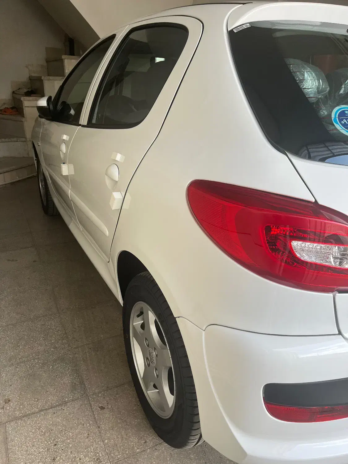 207 مدل ۴۰۴ سقف فلز مشابه صفر رینگ آلمینیومی|خودرو سواری و وانت|کرمان, |دیوار