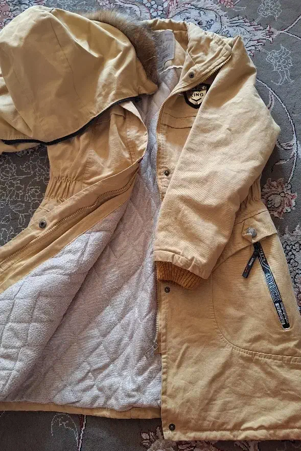 کاپشن کتان|لباس|کاشان, آیت الله سعیدی|دیوار