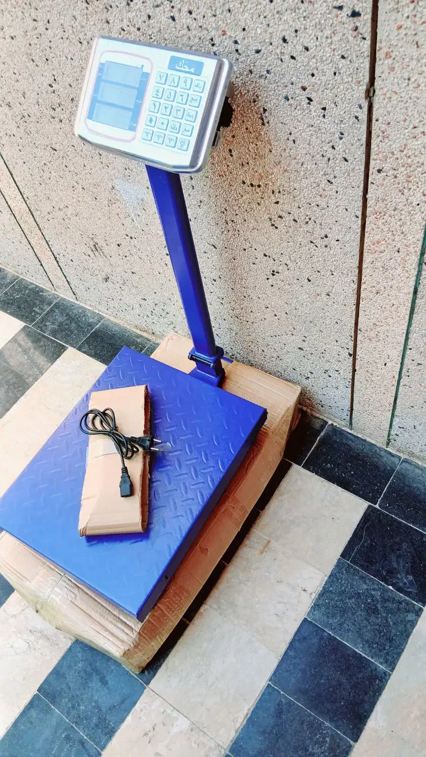 انواع ترازو باسکول ۳۰۰ و۱۵۰ کیلو محک کمری ایستاده|فروشگاه و مغازه|زاهدان, |دیوار
