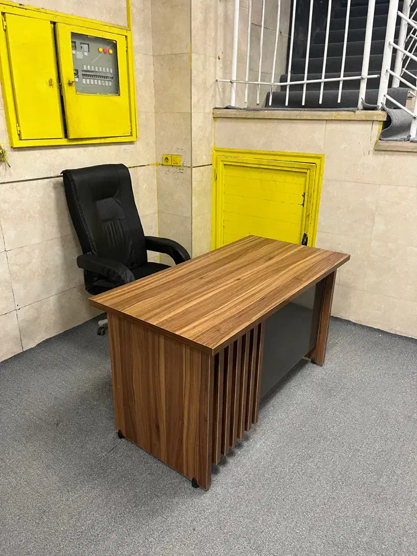 میز و صندلی اداری|دفتر کار|اصفهان, دستگرده|دیوار