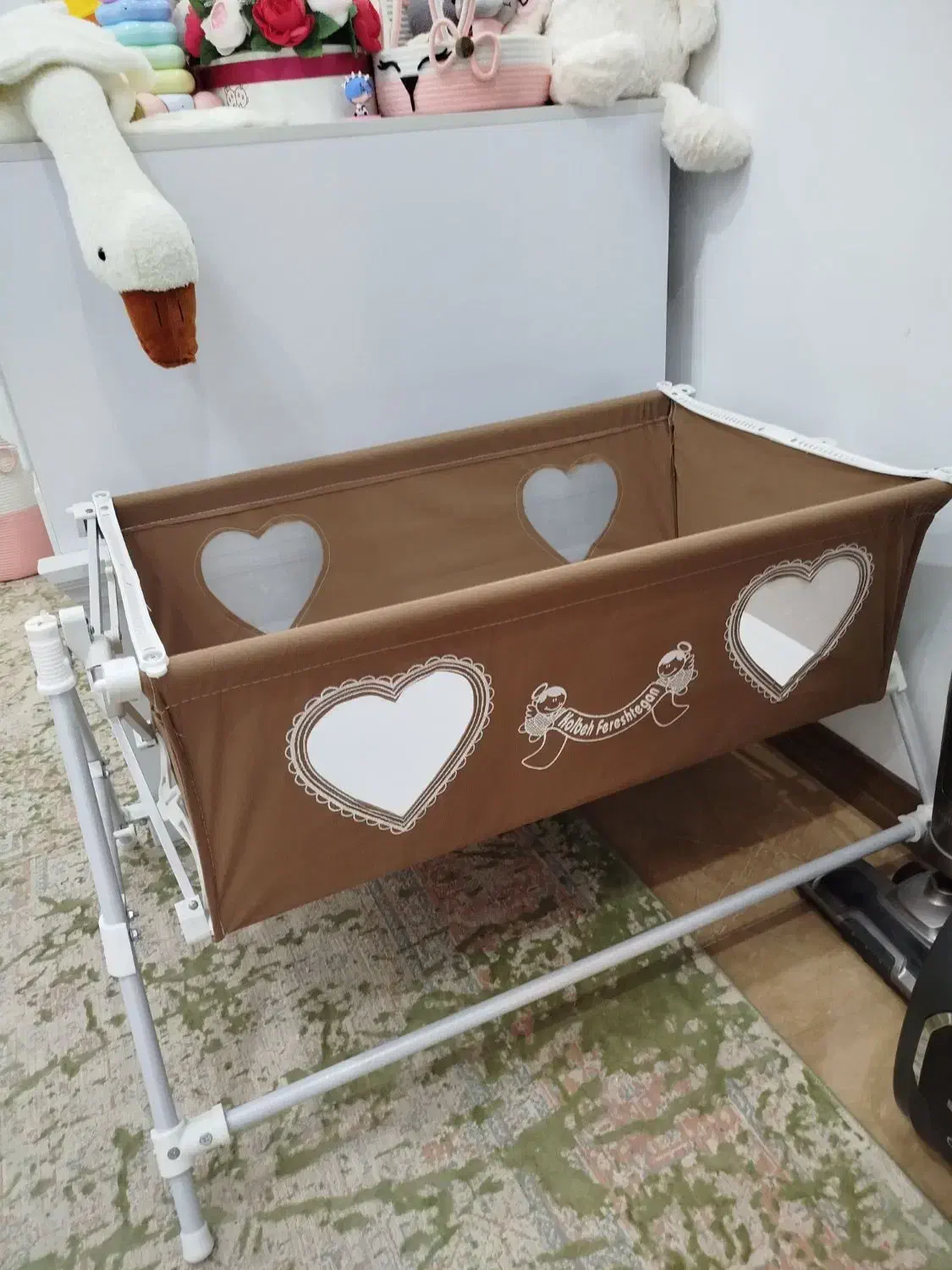 گهواره دستی|اسباب و اثاث بچه|پرند, فاز ۲|دیوار